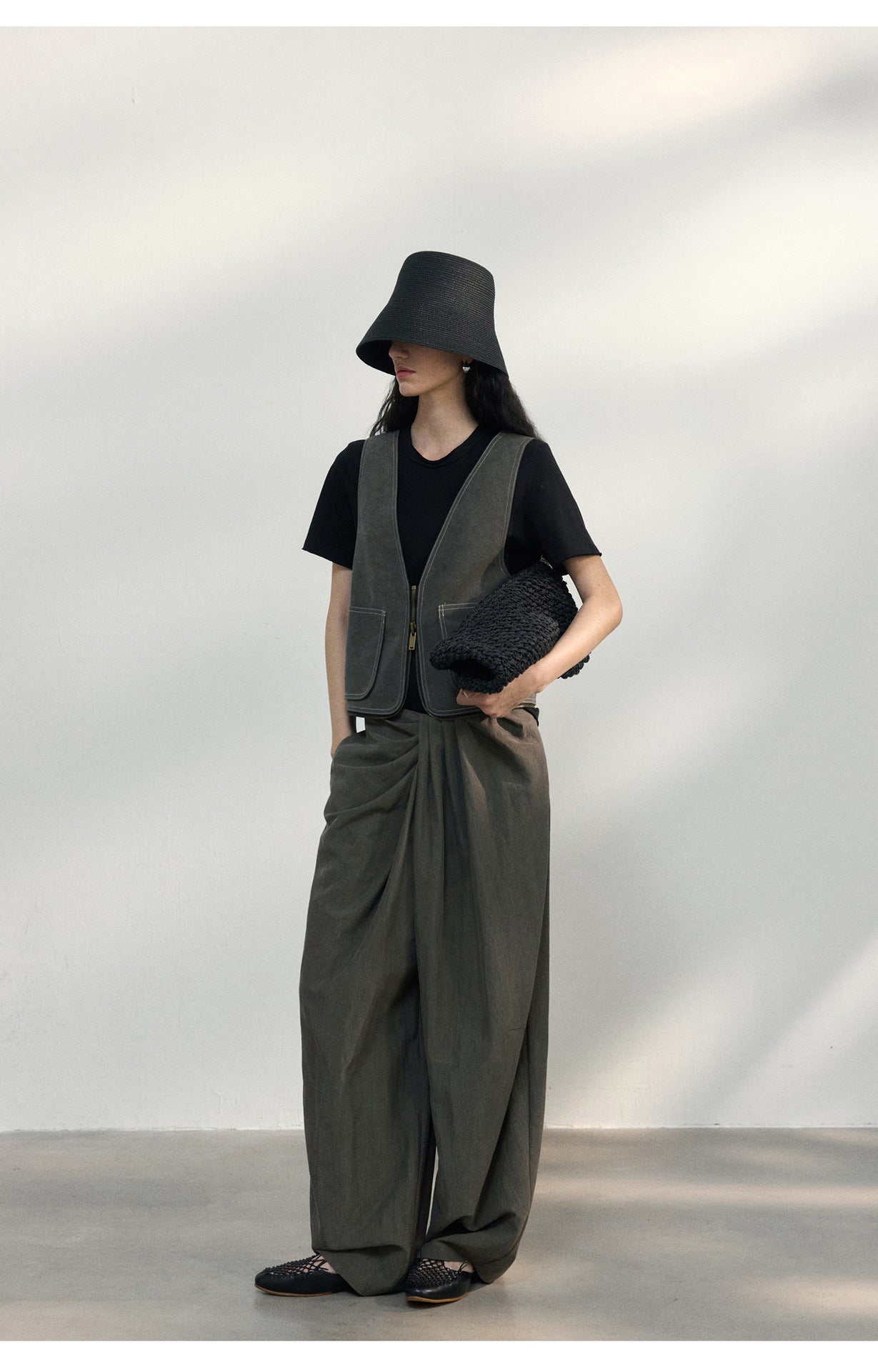 リヨセルウエストタックドレープパンツ