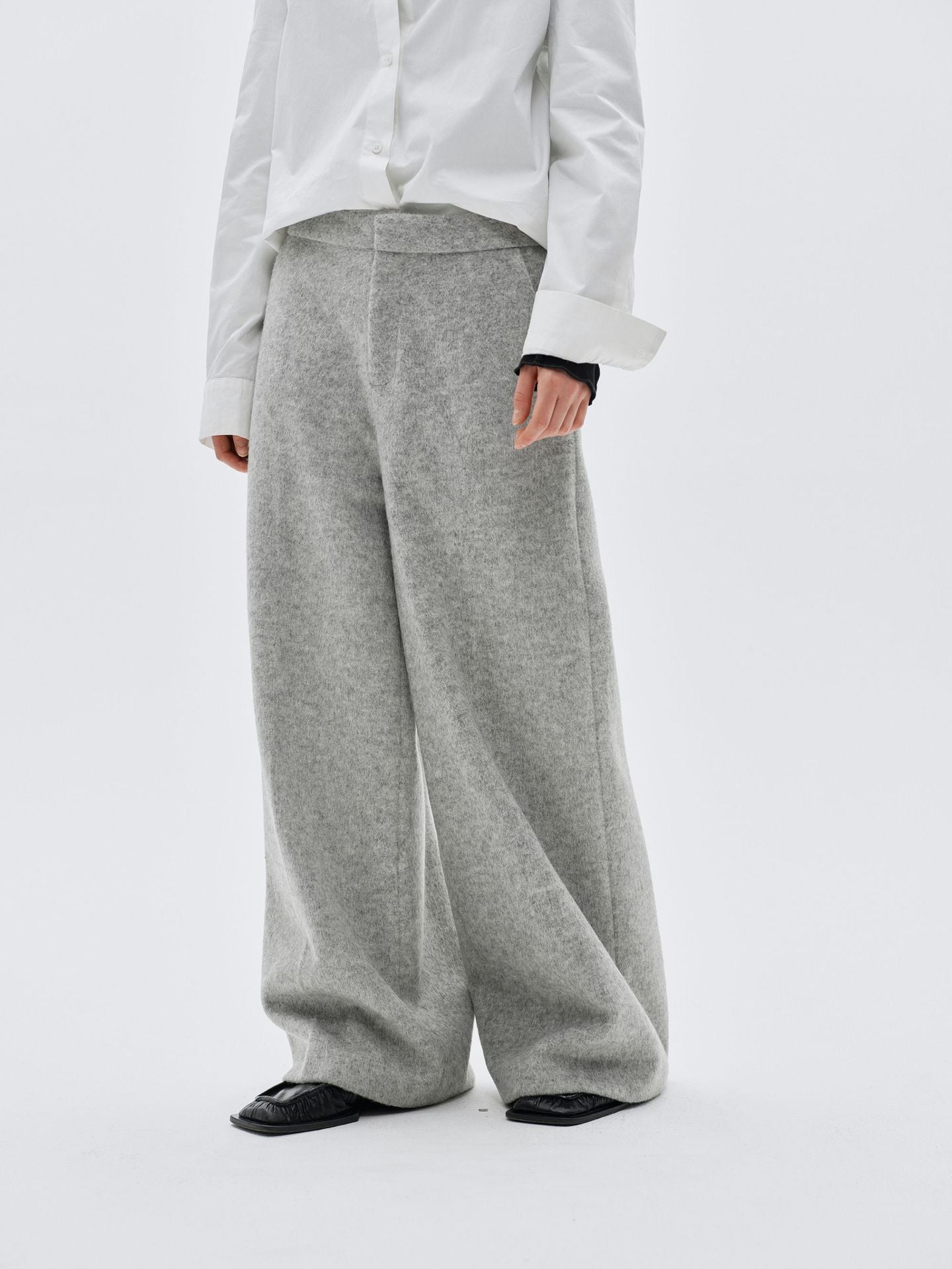 ウールワイドストレートパンツ