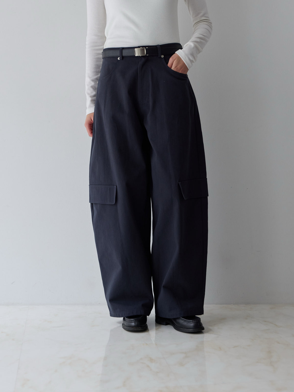 【COMING SOON】カーブワイドサイドポケットパンツ