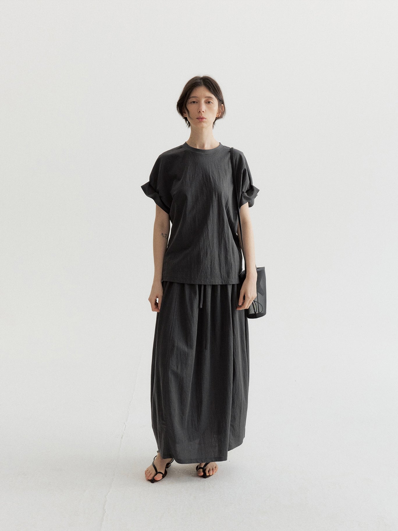 リネン混フリルスリーブドロップショルダーTシャツ【セットアップ可】