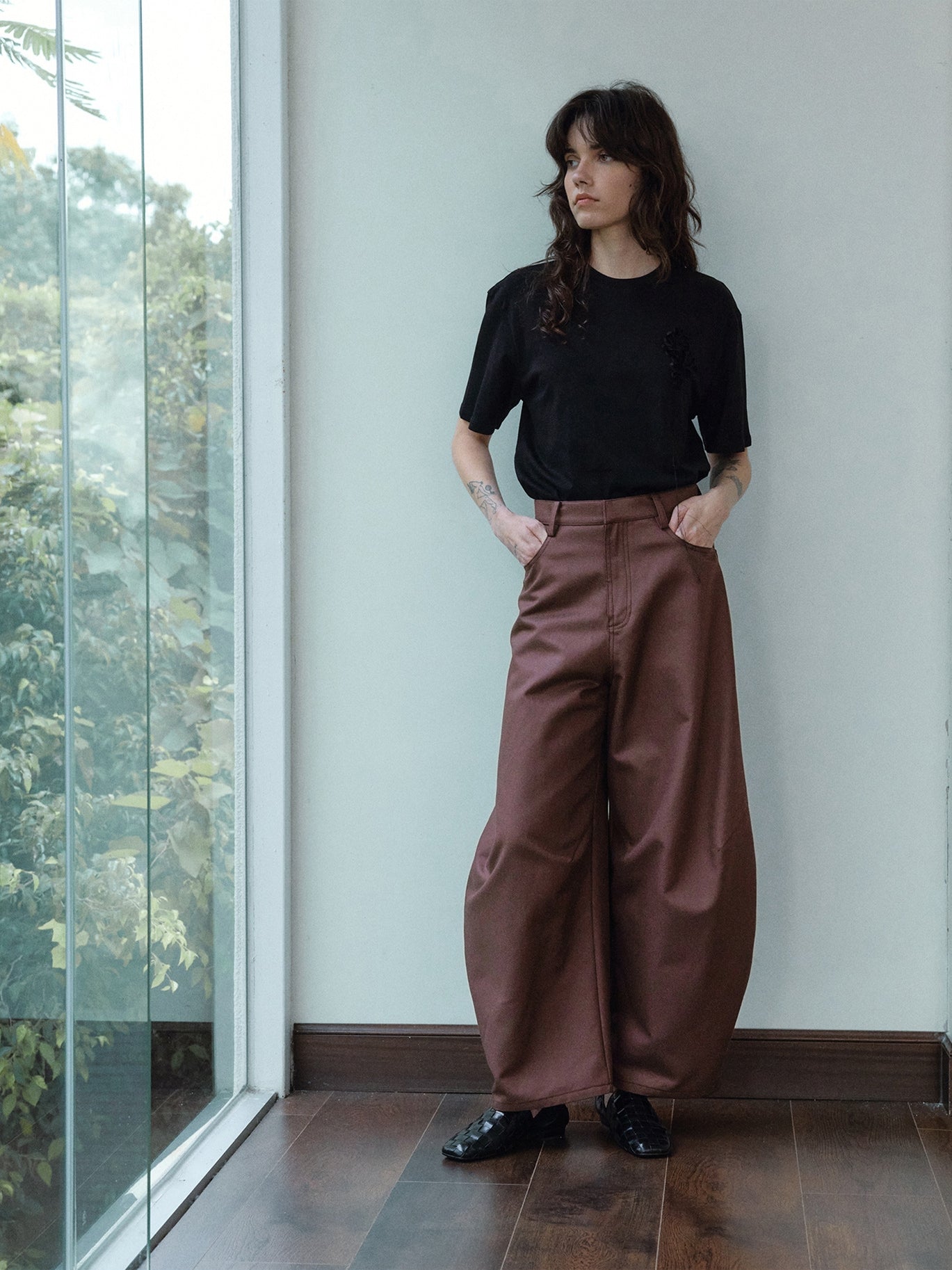 【PRE ORDER】カーブシルエットワイドパンツ