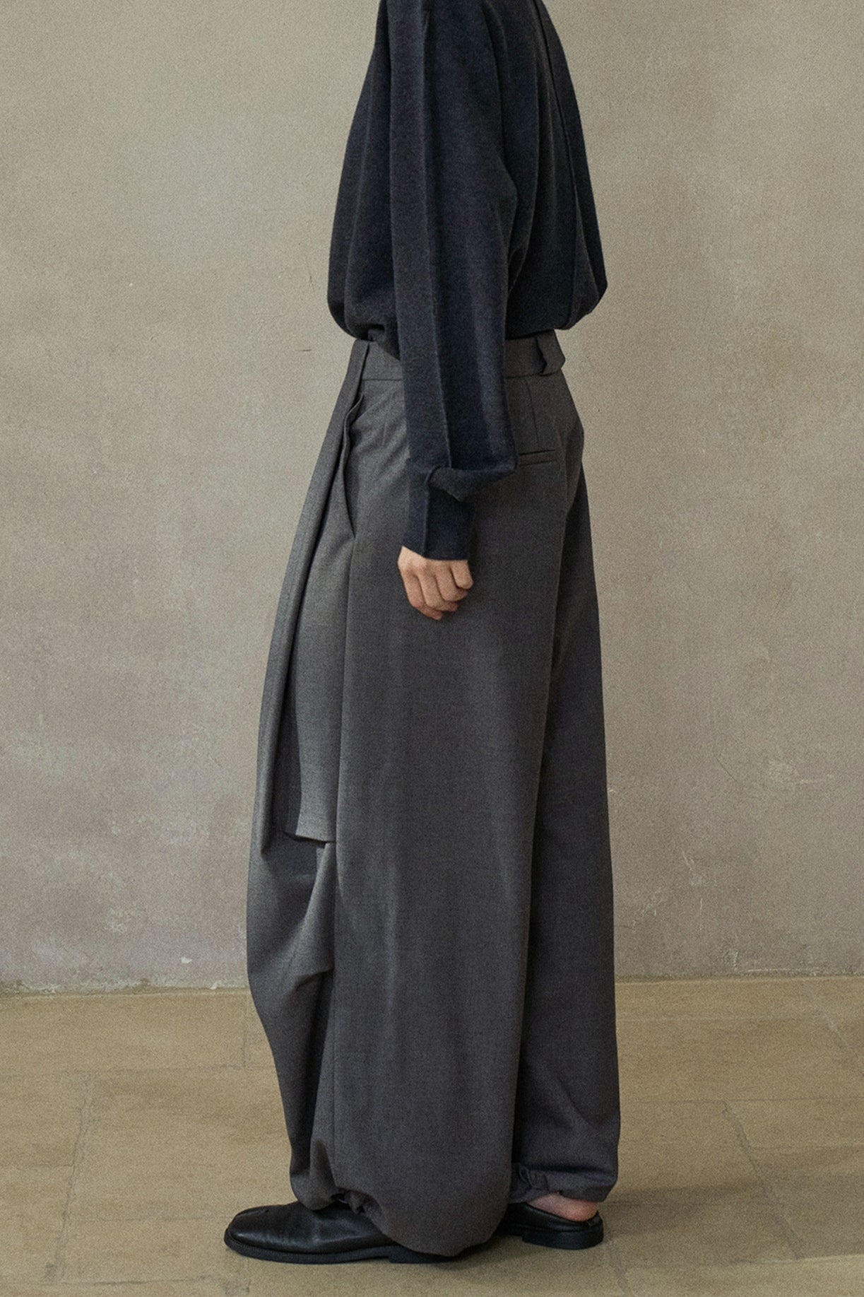 サイドタックドローストリングワイドパンツ